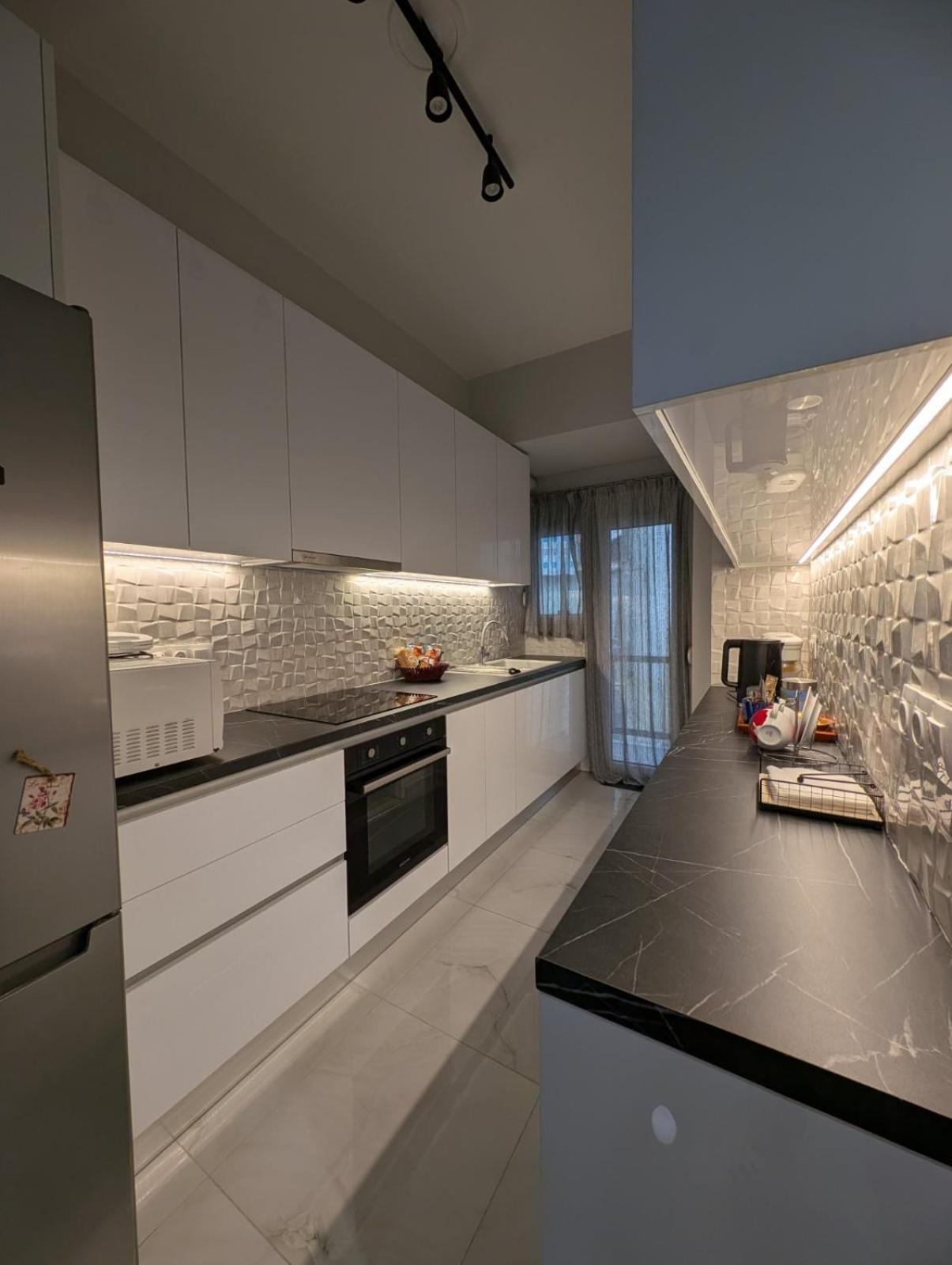 Luxury & Spacious Apartment In Афіни Екстер'єр фото